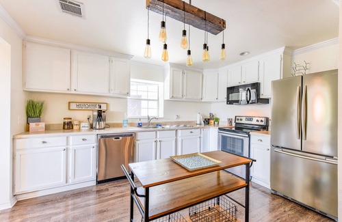 Yacht Harbor House | Experience The Stewart House: Private Pool & Lake Access