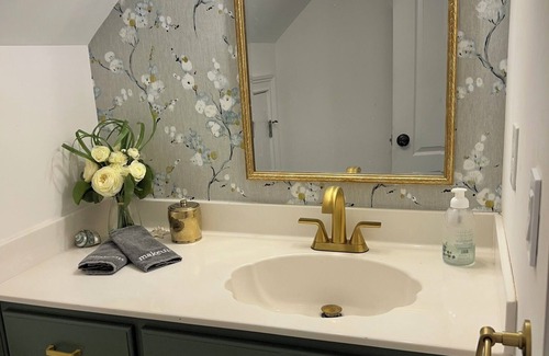 Jasper Bed & Breakfast | The Stillwater Suite, named after the serene stillness of its surroundings and the moments where the lake is as still as glass.