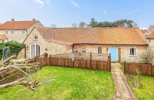 Wellingore House | Top-Rated Stay at The Stocks Barn: Pet & Child Friendly