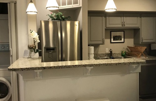 Charlottesville Condo | Tranquil Stone Abode: 2-Bedroom Retreat with Spa Access