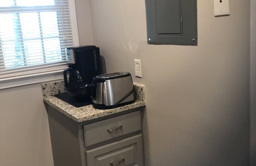 Charlottesville Condo | Tranquil Stone Abode: 2-Bedroom Retreat with Spa Access
