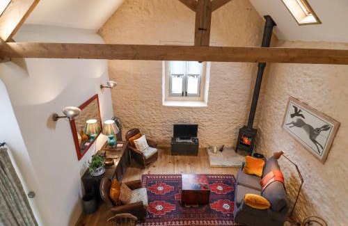 West Compton House | Discover The Stone Barn: Guest Rated 9/10 for Comfort