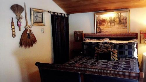 Richmond Bed & Breakfast | Experience The Stone Hedge Bed and Breakfast with Pool Access
