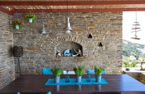 Kato Aprovatou Villa | Premier Stay at The Stone Lookout Villa - Rated 10/10
