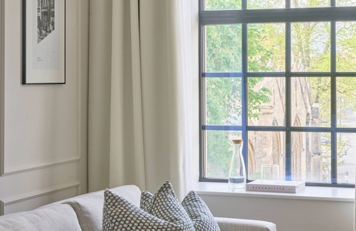 Oxford City Centre Hotel | Elegant Getaway at The Store: 5-Star Experience Awaits