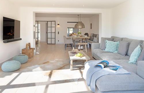 List House | Discover The Strand: Pet-Friendly 4-Star Retreat Awaits