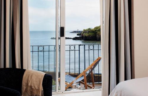 Dunmore East Hotel | Relax at The Strand Inn: Oceanfront Bliss Awaits You