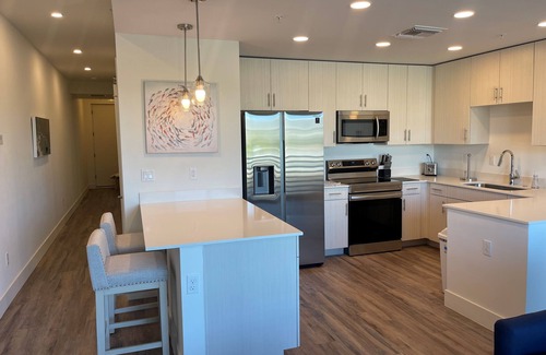 North Trail Condo | Explore The Strand of Sarasota FL - Rated 10/10 with Pool & Spa