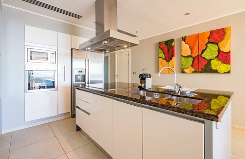 Nieuw Nederland Condo | Oceanfront Family Retreat with Pool and Hot Tub Awaits!