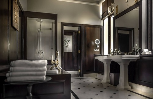 Yangon downtown Hotel | Experience Elegance at The Strand Yangon - 5-Star Escape