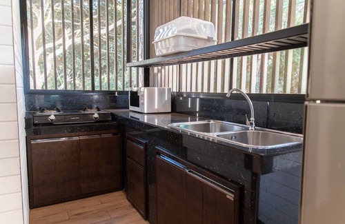 Mae On House | Cozy Stream House - Ideal for Family Getaways