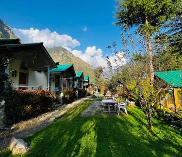 Kasol Hotel | Pet-Friendly Retreat at The Stream Kasol - Rated 9.6/10