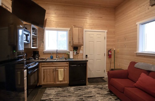 Cascade Apartment | Pet-Friendly Studio at Prewett Creek: Guest Rated 9.8