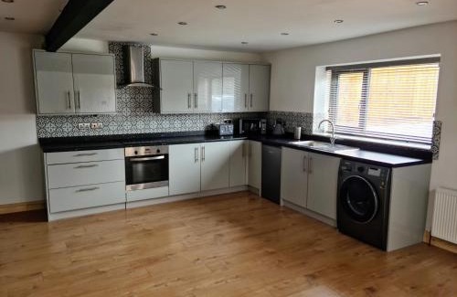 High Littleton Apartment | Cozy The Studio: Pet-Friendly with Breakfast & Great Reviews
