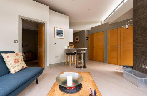 Crouch End Villa | Family-Friendly Retreat at The Studio House - Crouch End