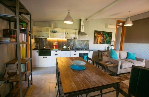 Dixons Creek Apartment | Unforgettable Stay at The Studio - Yarra Valley, Rated 10/10