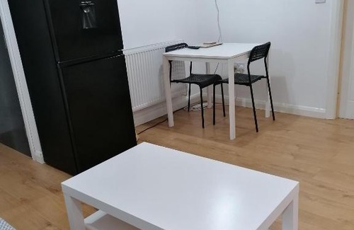 Highworth Apartment | Family-Friendly Getaway at The Studios - Reserve Your Stay!