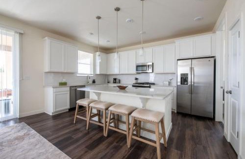 Brighton House | The Stylish Stay Chic Newly Built Retreat