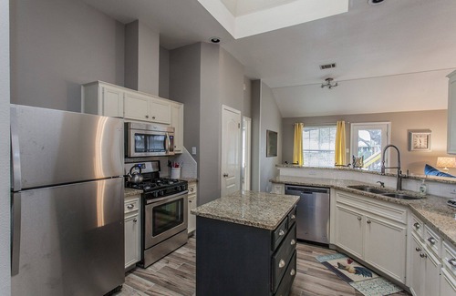 North Buttercup Creek House | Pet-Friendly Retreat: The Sugar House in Cedar Park