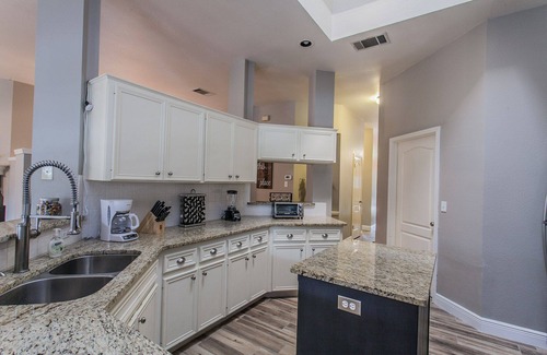 North Buttercup Creek House | Pet-Friendly Retreat: The Sugar House in Cedar Park