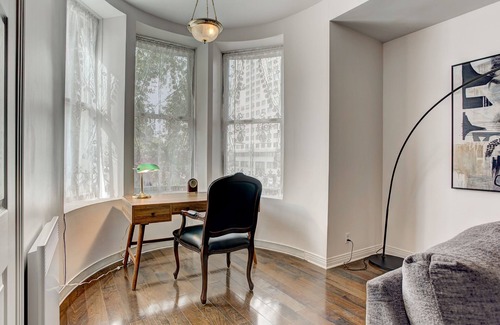 Latin Quarter Apartment | Experience the Suite "au Château" with Spa and Kitchen