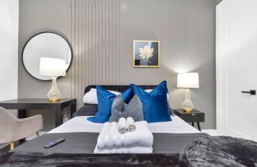 East Downtown Houston House | Spacious Suite Spot with Downtown Skyline Views for 12