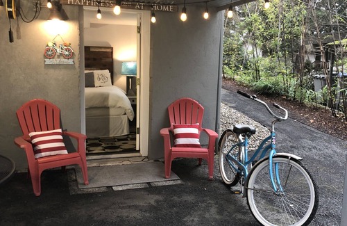 Tigard House | Homely Suite with Kitchen & Breakfast | Guest Rated 9.8
