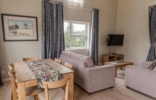 Still Bay House | Eco-Friendly Suites at Waterryk with Pool & Kitchen Access