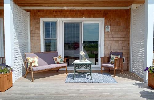 New Shoreham Hotel | Oceanfront Serenity at The Sullivan House - 5-Star Retreat