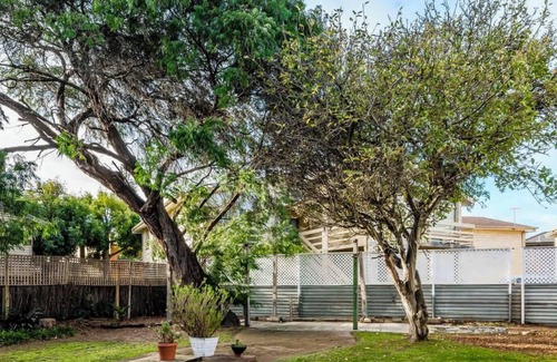Fleurieu Peninsula House | The Summer Lodge - Esplanade frontage & Character charm
