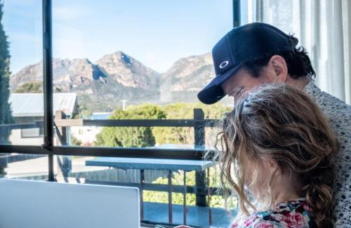 Coles Bay House | Family-Friendly Retreat at The Summer Shack - Freycinet