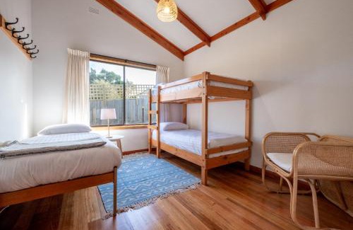 Coles Bay House | Family-Friendly Retreat at The Summer Shack - Freycinet