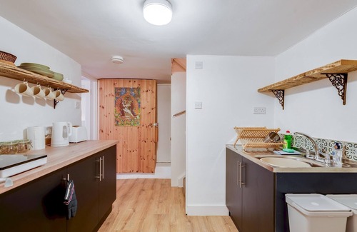 Summertown Apartment | Guest Rated 10/10: The Summertown Studio with Kitchenette