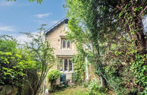 Summertown Apartment | Cozy Summertown Studio with Kitchenette for Families