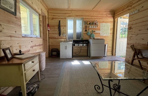 Barnardsville House | Discover The Summit Cabin: An Off the Grid Retreat