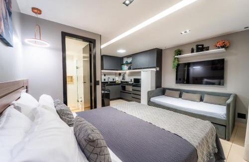 Smin House | Discover Sun Maravilhoso: Relax by the Oceanfront Pool