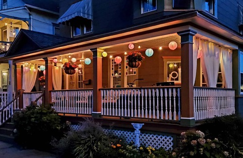 Ocean Grove House | The Sun Shack - Family Haven with Ocean View & Spa Access