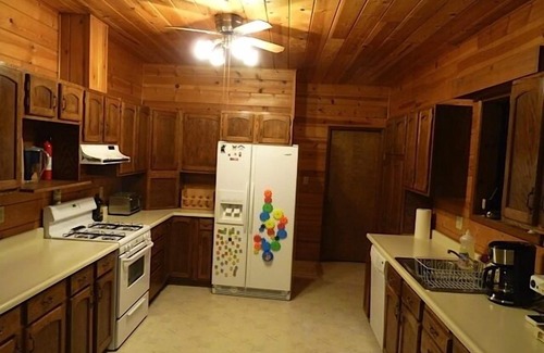 Downieville House | Guest Rated 10/10: The Sunny Side House with Pool & Kitchen