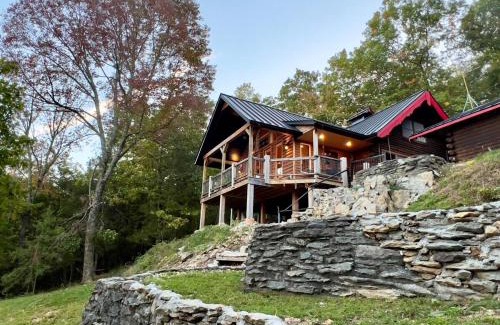 Lampe House | The Sunrise Cabin with Amazing Views