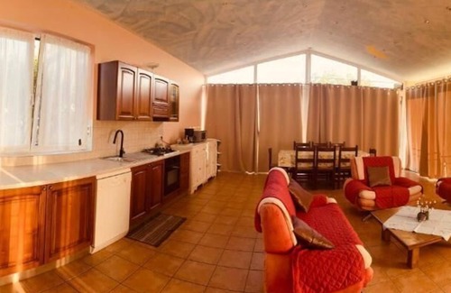 Artallo Apartment | Relaxing Sunset Retreat with Spa and Family Amenities