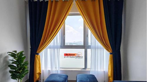 Puchong Apartment | Experience The Sunset - LBS Skylake Residence: 4-Star Bliss