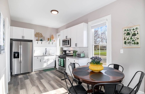 Michigan City Apartment | Experience The Sunshine House: Wild Woodlands Retreat!