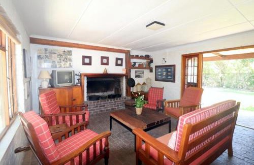 Arniston House | Discover The Sunspot Of Arniston - Pet and Child Friendly Stay