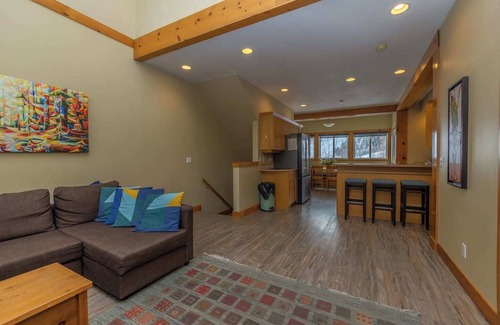 East Kootenay Condo | Experience The Super Condo: Ideal Lodging at Resort Base