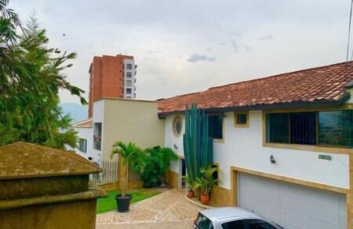 El Tesoro Villa | The Super VIP House in El Poblado, Medellin