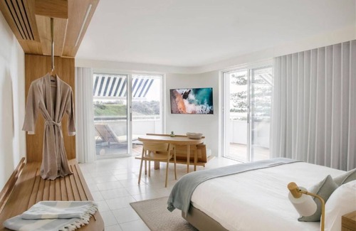 Yamba Hotel | Beachfront Bliss at The Surf Yamba - Guest Rated 9.8