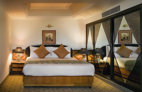 New Friends Colony Hotel | Discover The Suryaa New Delhi: 5-Star Comfort Awaits