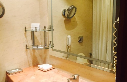 New Friends Colony Hotel | Discover The Suryaa New Delhi: 5-Star Comfort Awaits