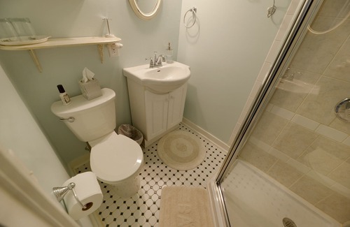 Canandaigua Bed & Breakfast | Unforgettable Stay at The Susan B - King Room with Pool Access