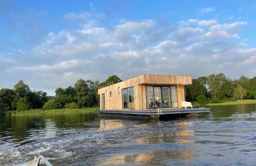 Dordrecht Boat Rental | The Sustainable Saek Sneekermeer